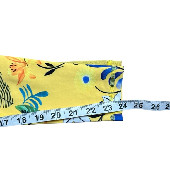 Zyia Active Yellow Floral Reflective Light n Tight 7/8 yoga Leggings Size 6-8 - Picture 5 of 7